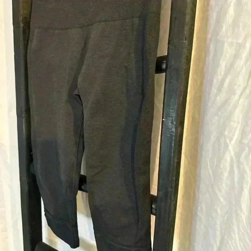 Lululemon Black Capri Leggings